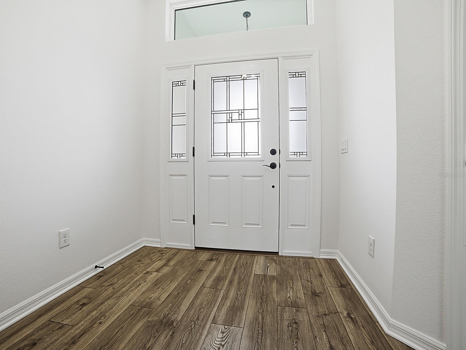 1404 HEARNS LOOP