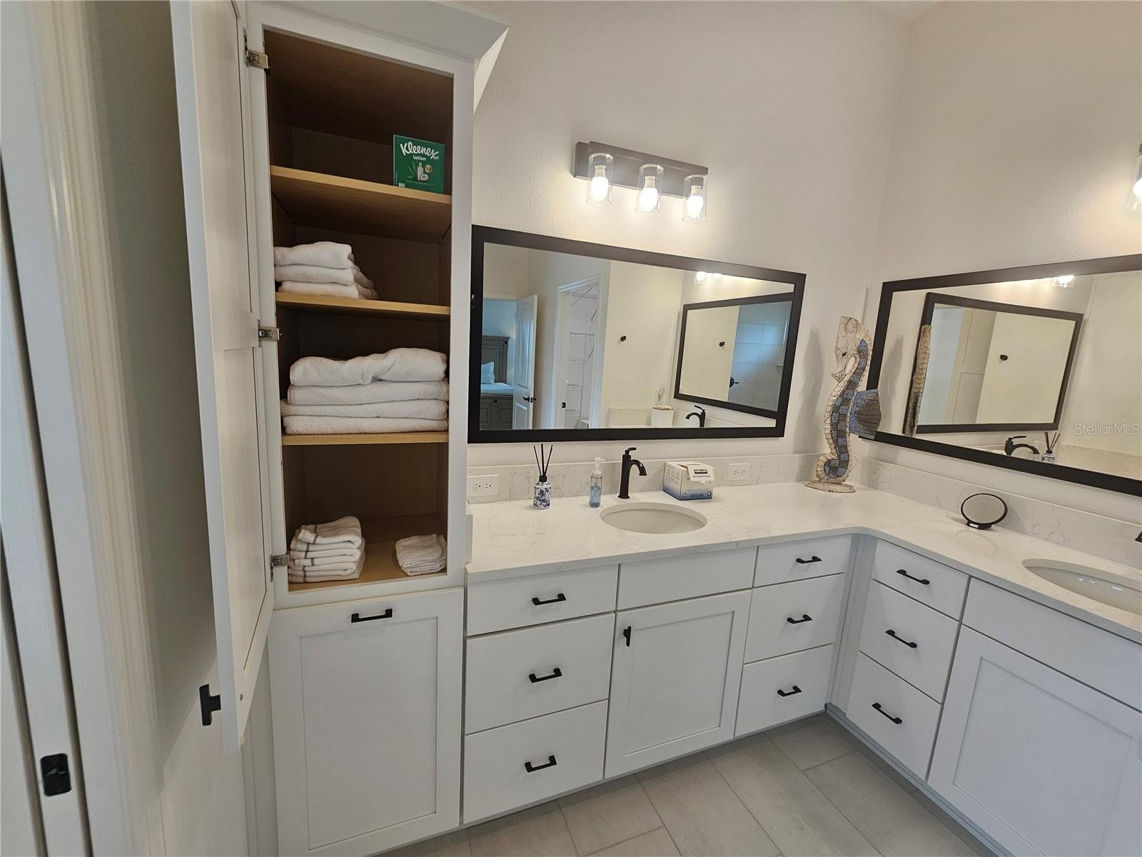 1404 HEARNS LOOP