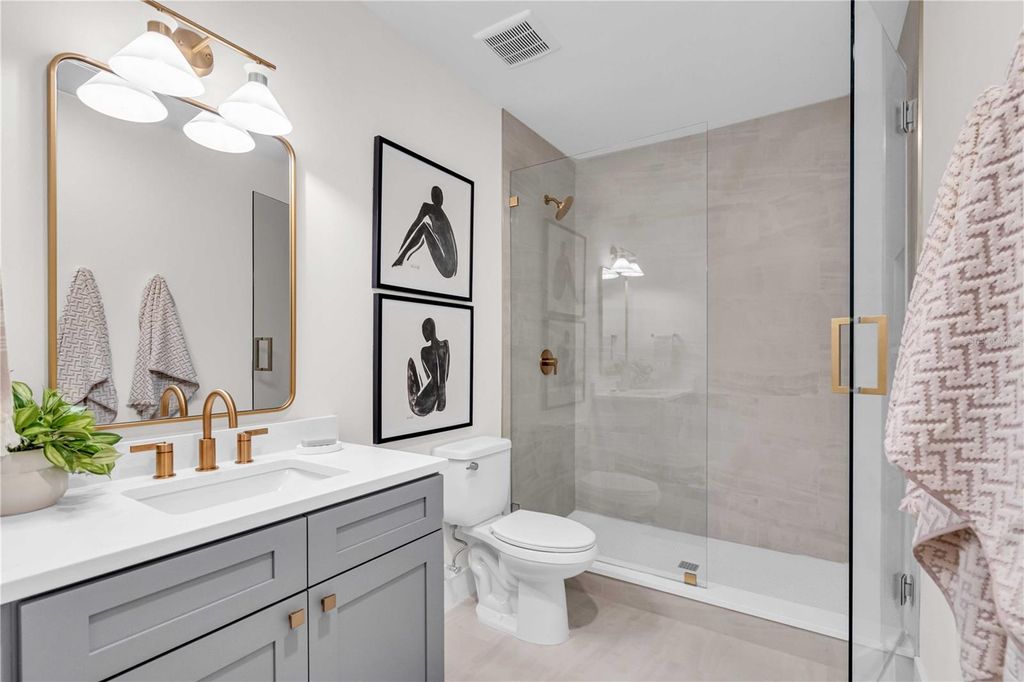 Photo of 3002 W Platt St #6, Tampa, FL 33609 (MLS # TB8436380)