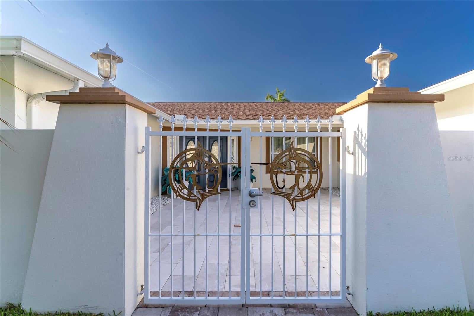 320 HARBOR PASSAGE
