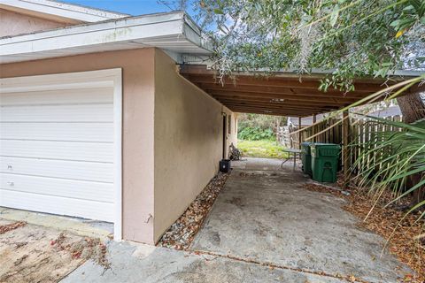 A home in DAYTONA BEACH