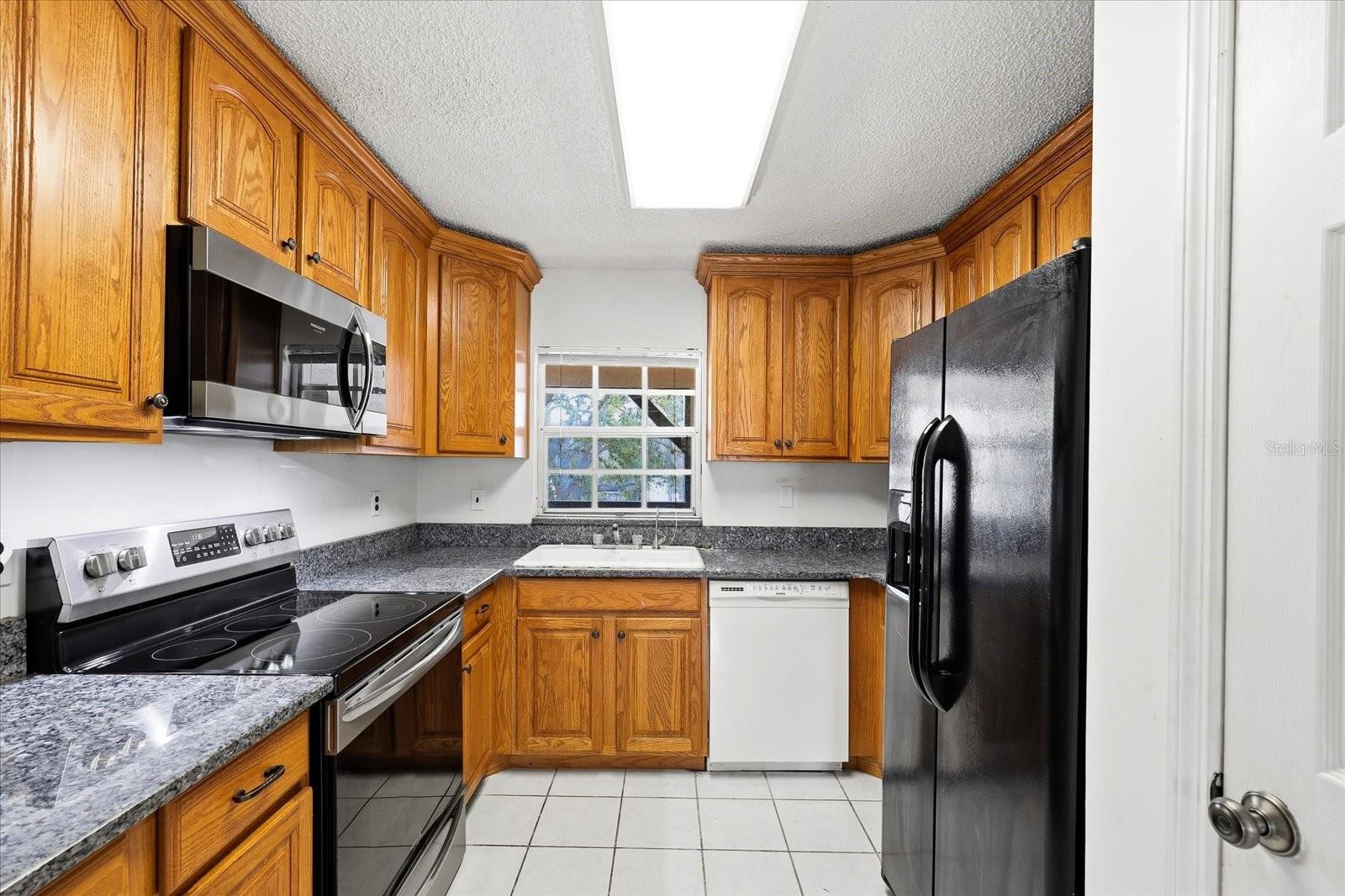 HARBOUR TOWNE CONDO - Residential