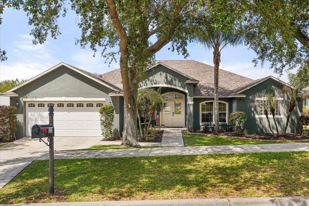 Photo of 823 Princeton Drive, Clermont, FL 34711 (MLS # O6403494)