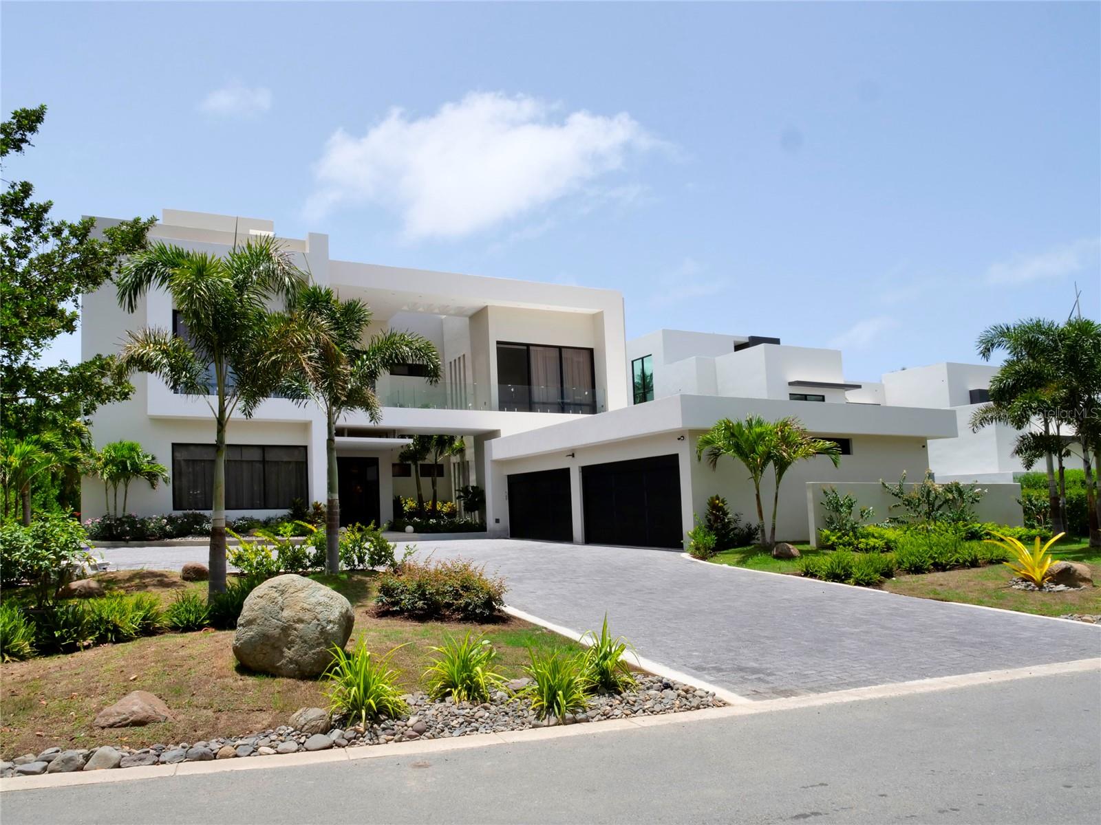 7000 BAHIA BEACH BLVD. FOUR SEASONS RESORT