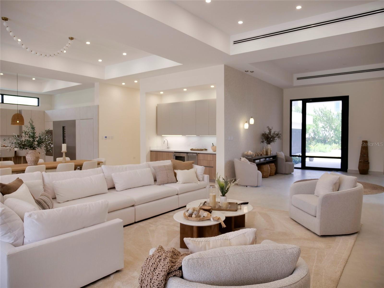 FOUR SEASONS RESORT - Residential