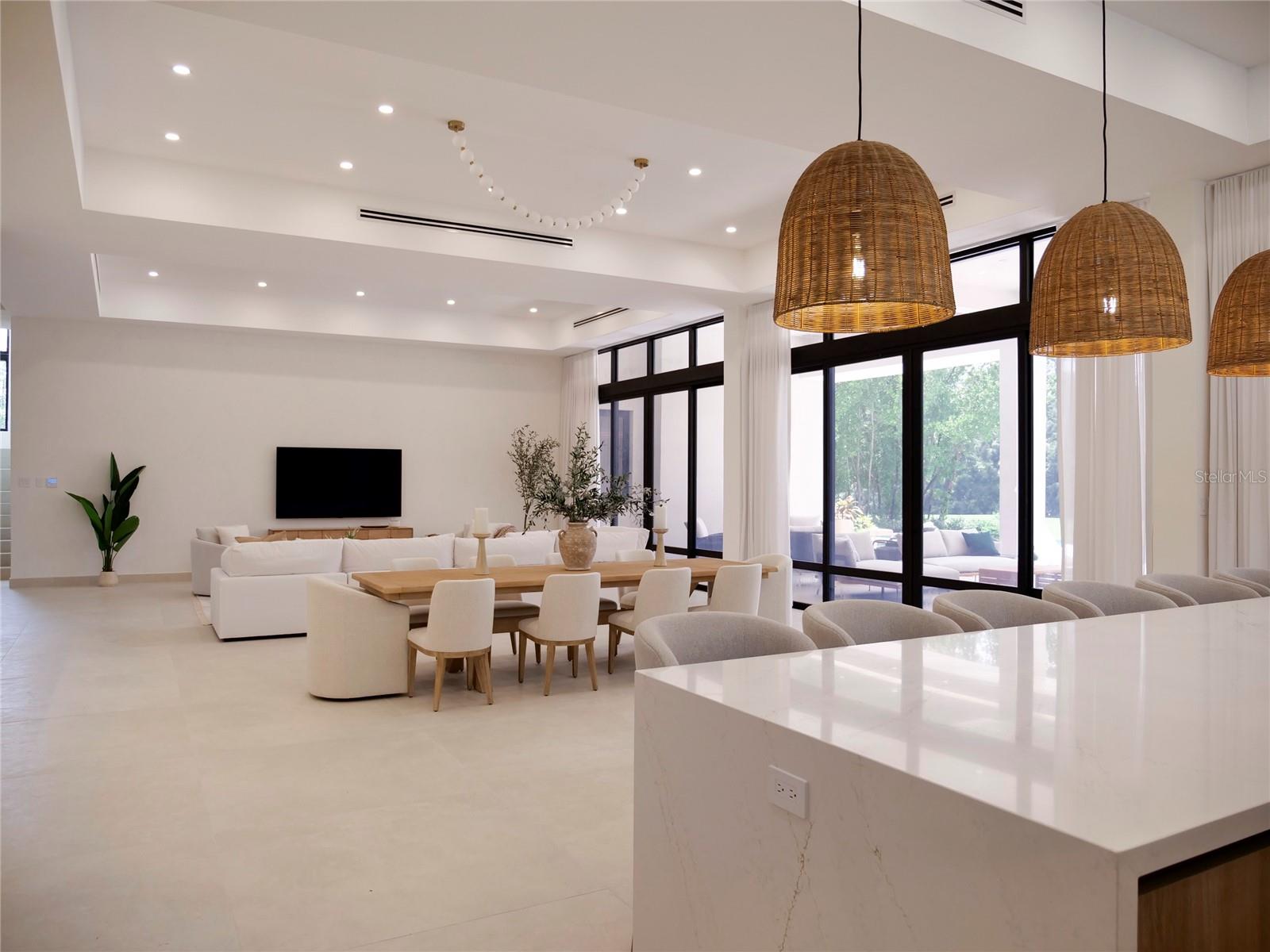 FOUR SEASONS RESORT - Residential