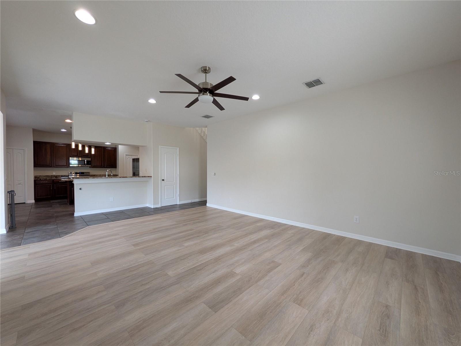 NORTH SHORE/LK HART PRCL 01 PH 01 - Residential Lease