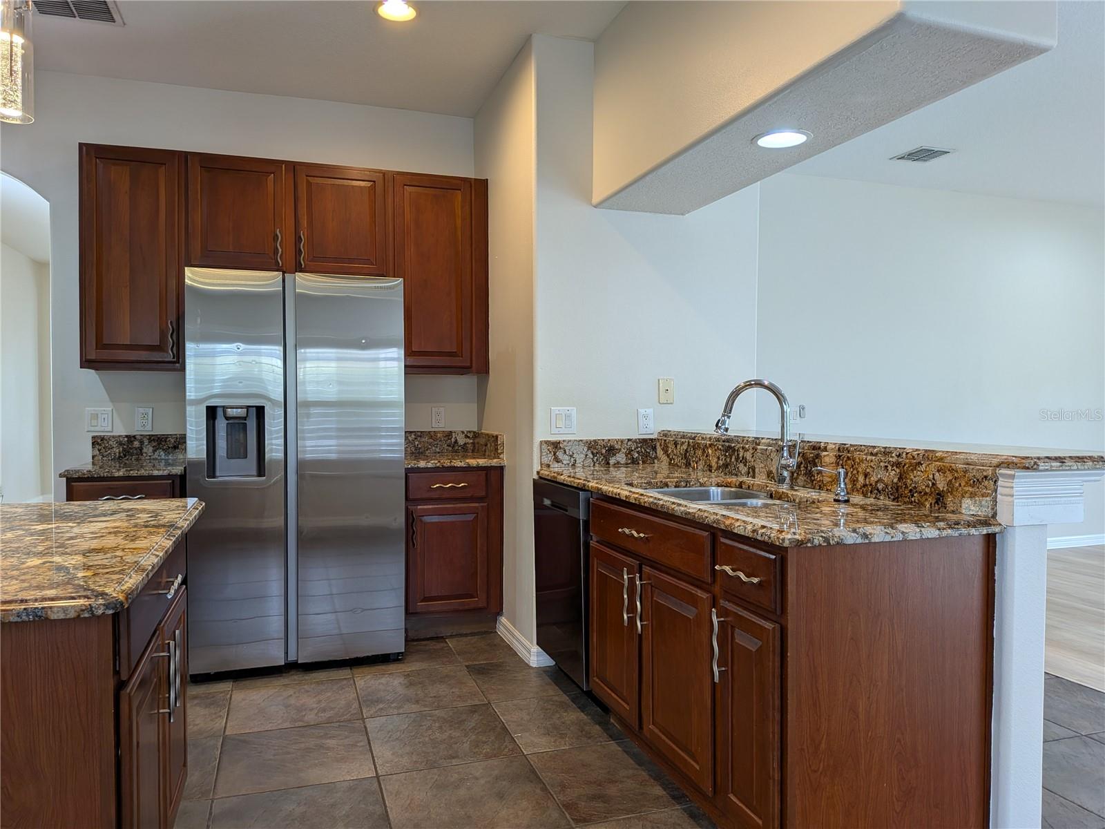 NORTH SHORE/LK HART PRCL 01 PH 01 - Residential Lease