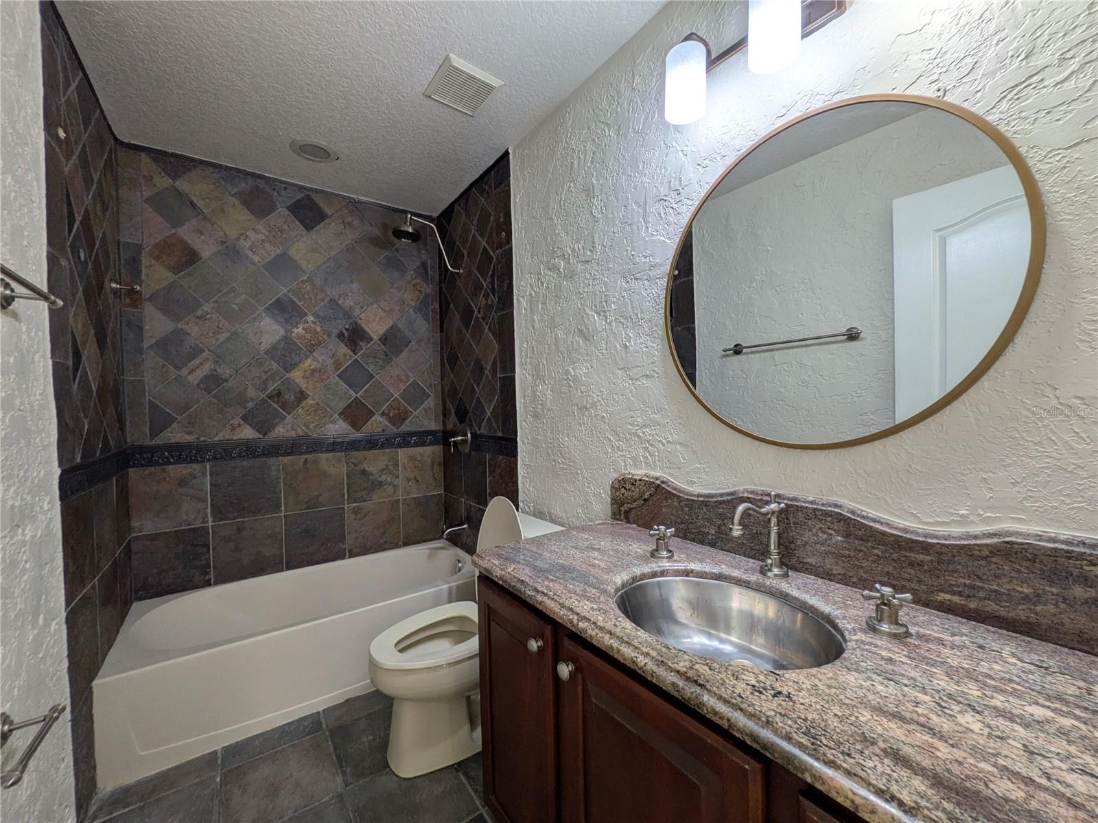 NORTH SHORE/LK HART PRCL 01 PH 01 - Residential Lease