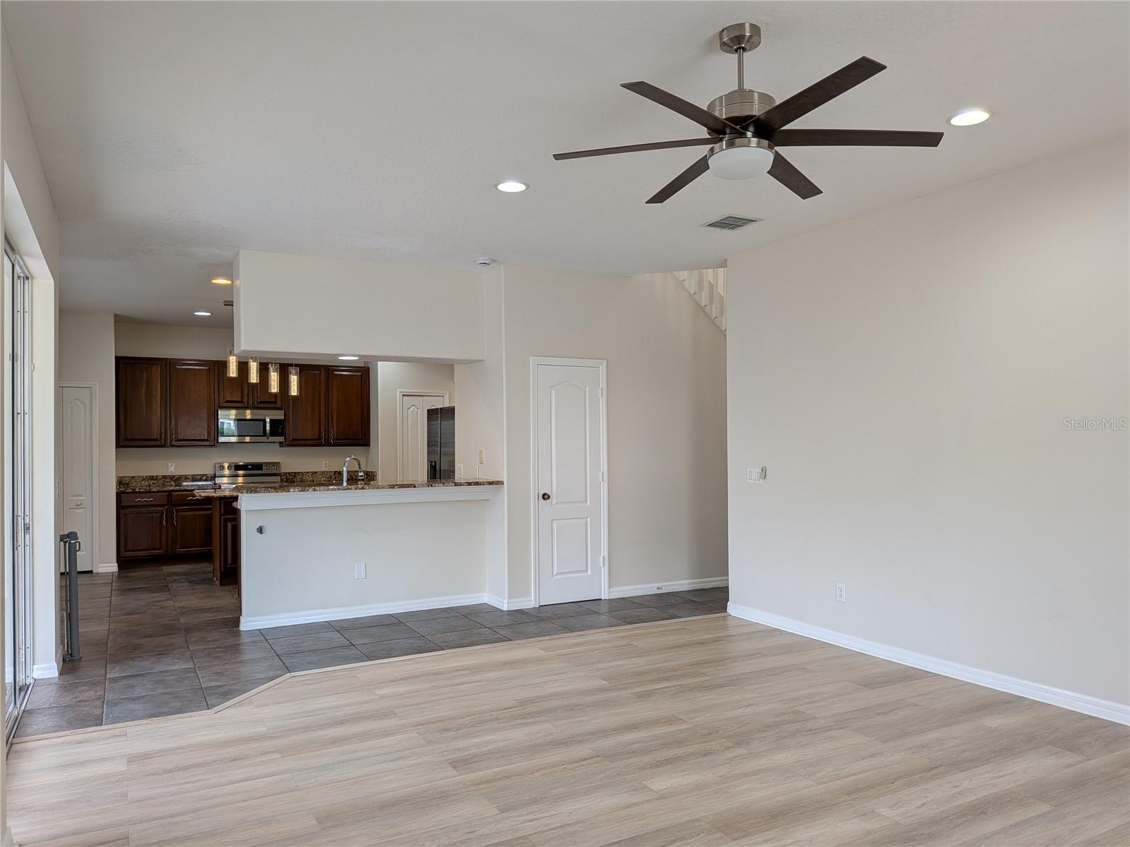 NORTH SHORE/LK HART PRCL 01 PH 01 - Residential Lease