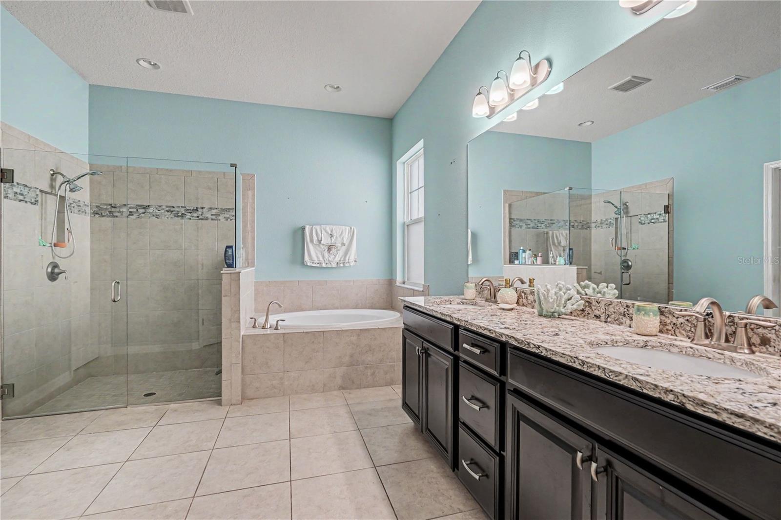MIRABAY PRCL 22 - Residential