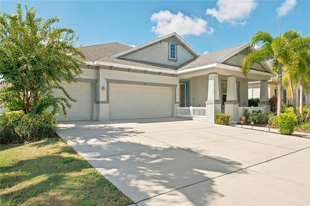 Photo of 204 Shell Creek Court, Apollo Beach, FL 33572 (MLS # TB8511812)