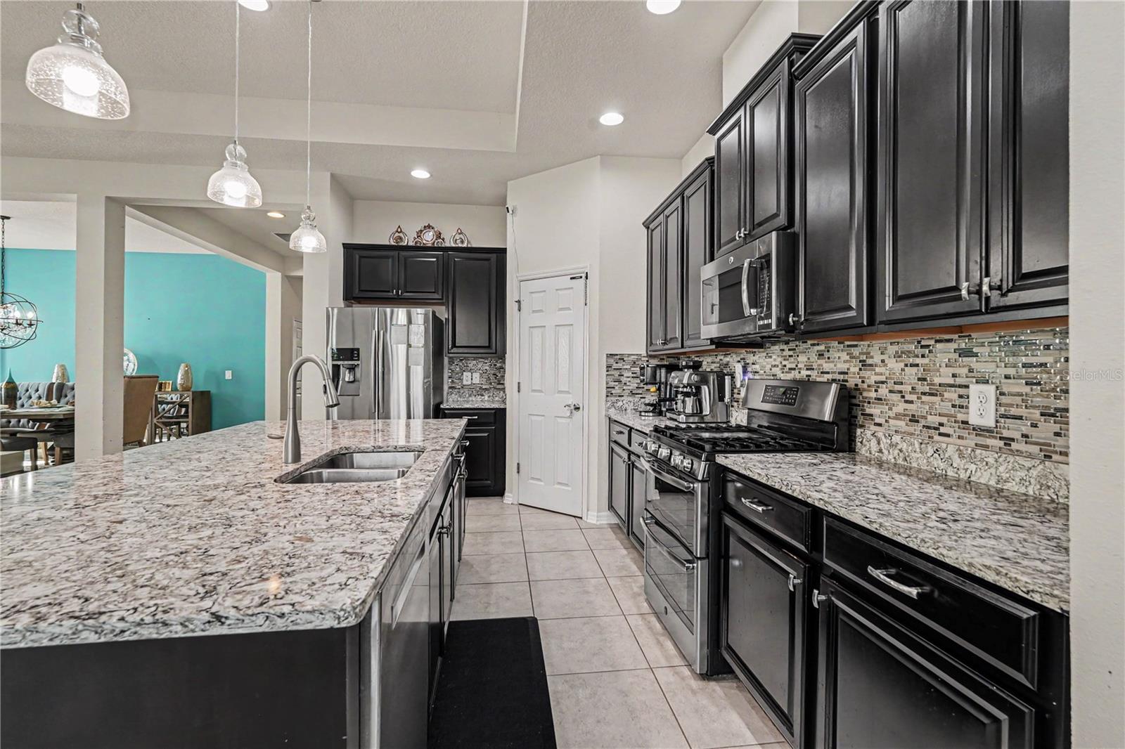 MIRABAY PRCL 22 - Residential