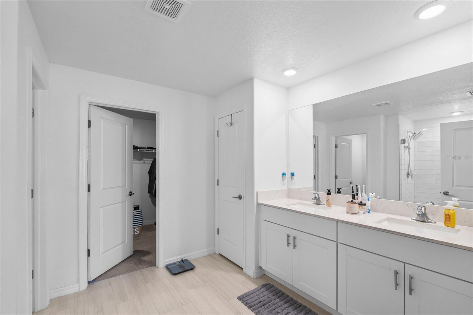 13608 SUNSET SAPPHIRE COURT