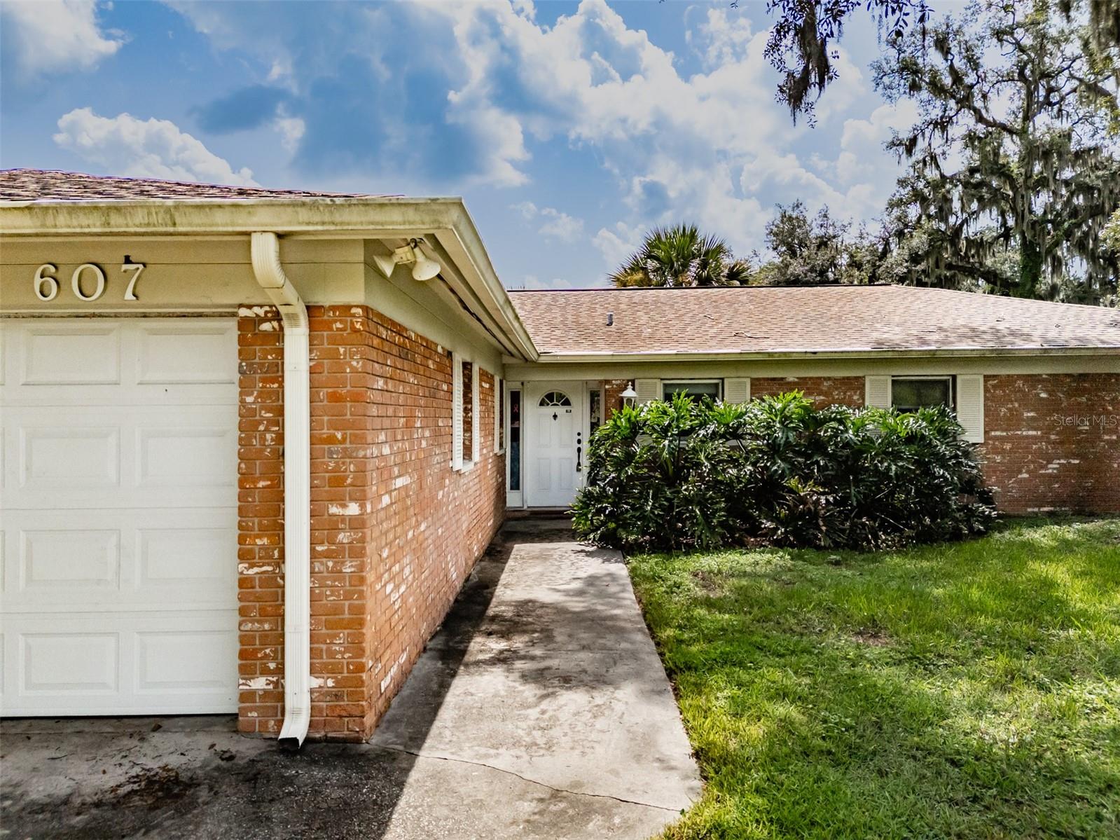 607 TELFAIR ROAD