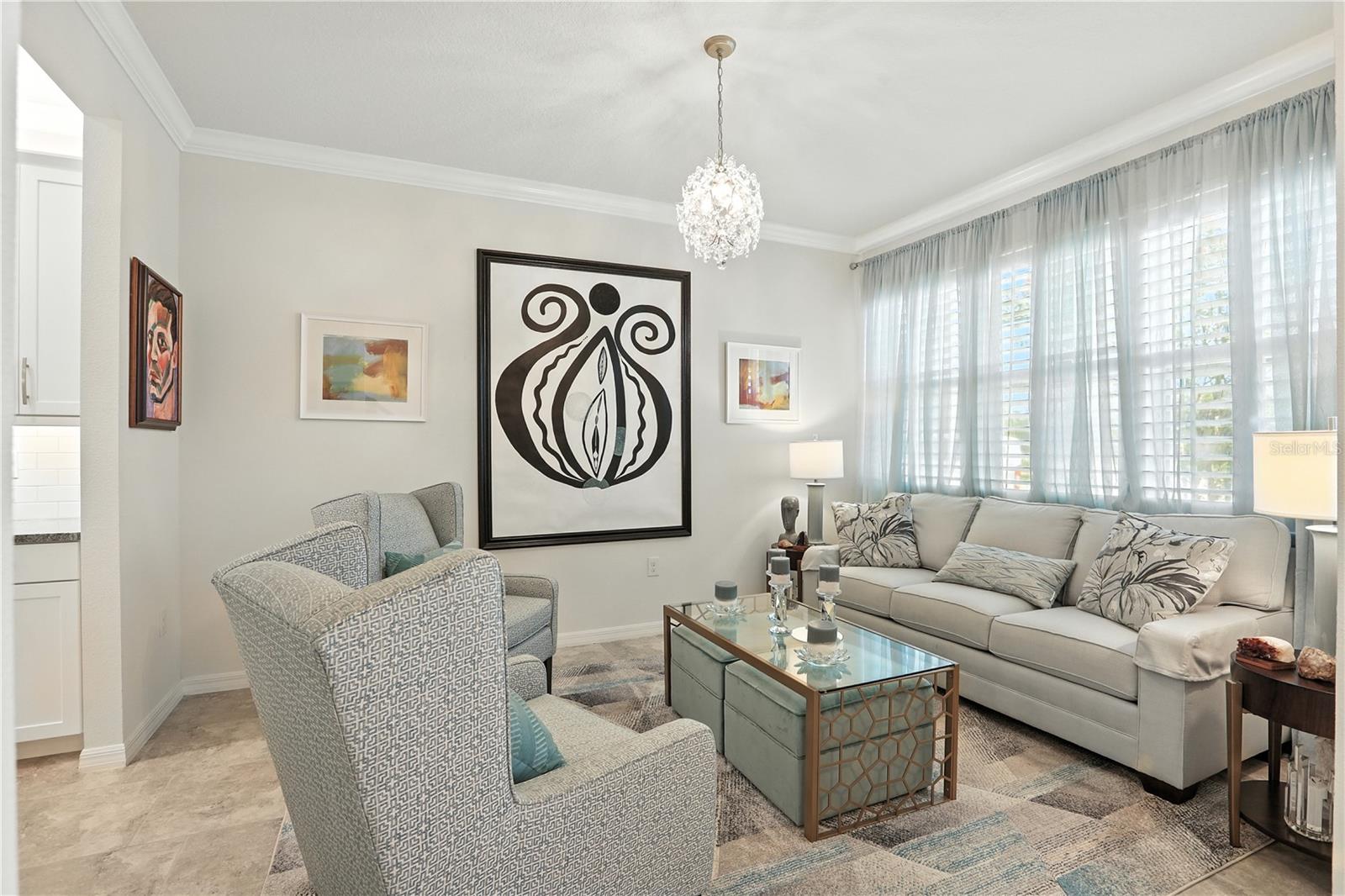 2420 VARENNA LOOP