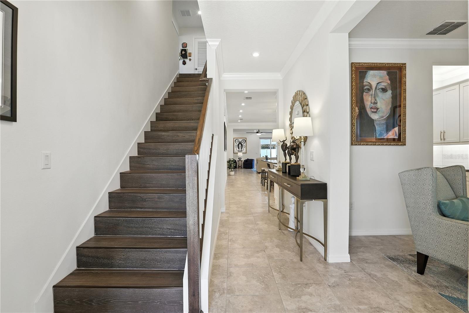 2420 VARENNA LOOP