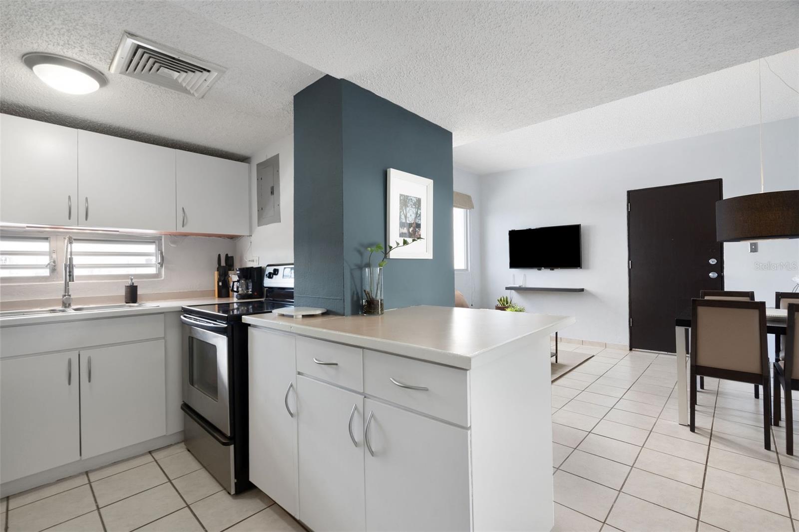 BRISAS DE SAN JUAN 606 - Residential Lease