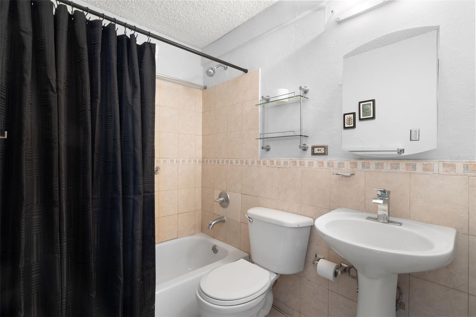 BRISAS DE SAN JUAN 606 - Residential Lease