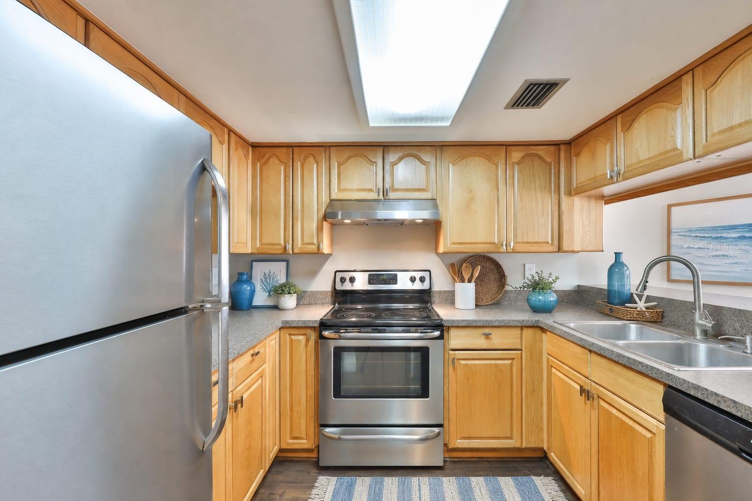 WHITNEY LAKES - Residential