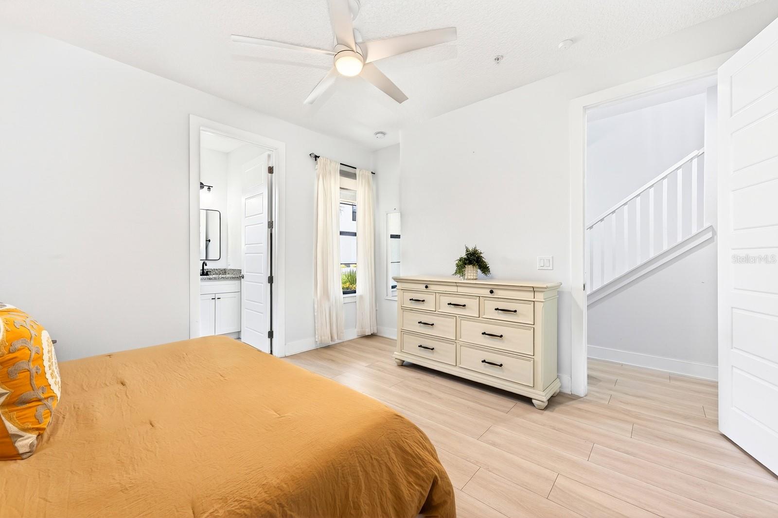 LIVE/WORK UNS/UPTOWN AVALON - Residential