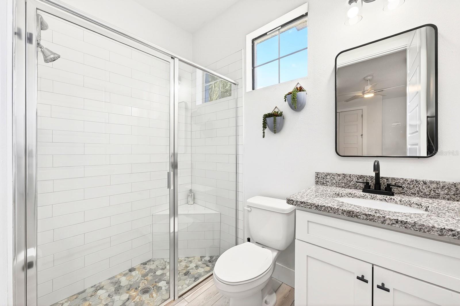 LIVE/WORK UNS/UPTOWN AVALON - Residential