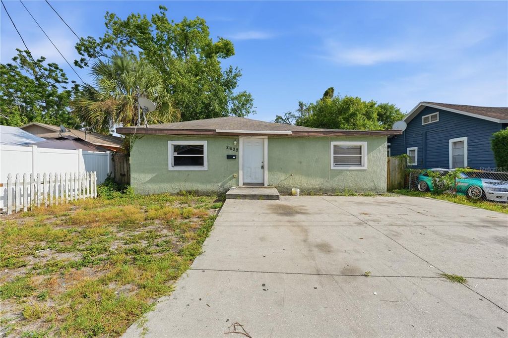Photo of 2609 E 28th Avenue, Tampa, FL 33605 (MLS # TB8510569)