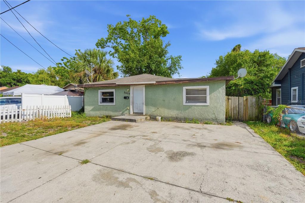 Photo of 2609 E 28th Avenue, Tampa, FL 33605 (MLS # TB8510569)
