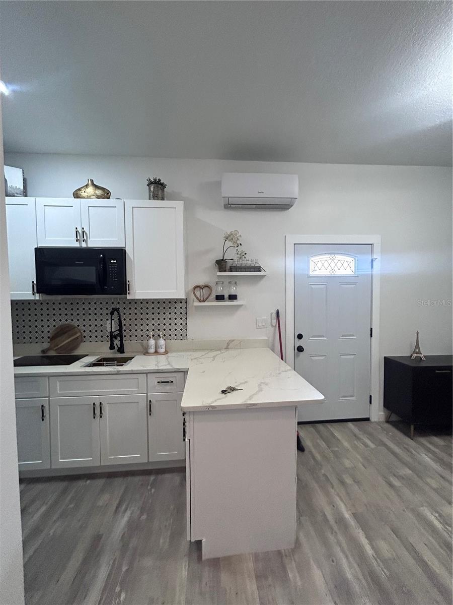 FORTUNE LAKES - Residential Lease