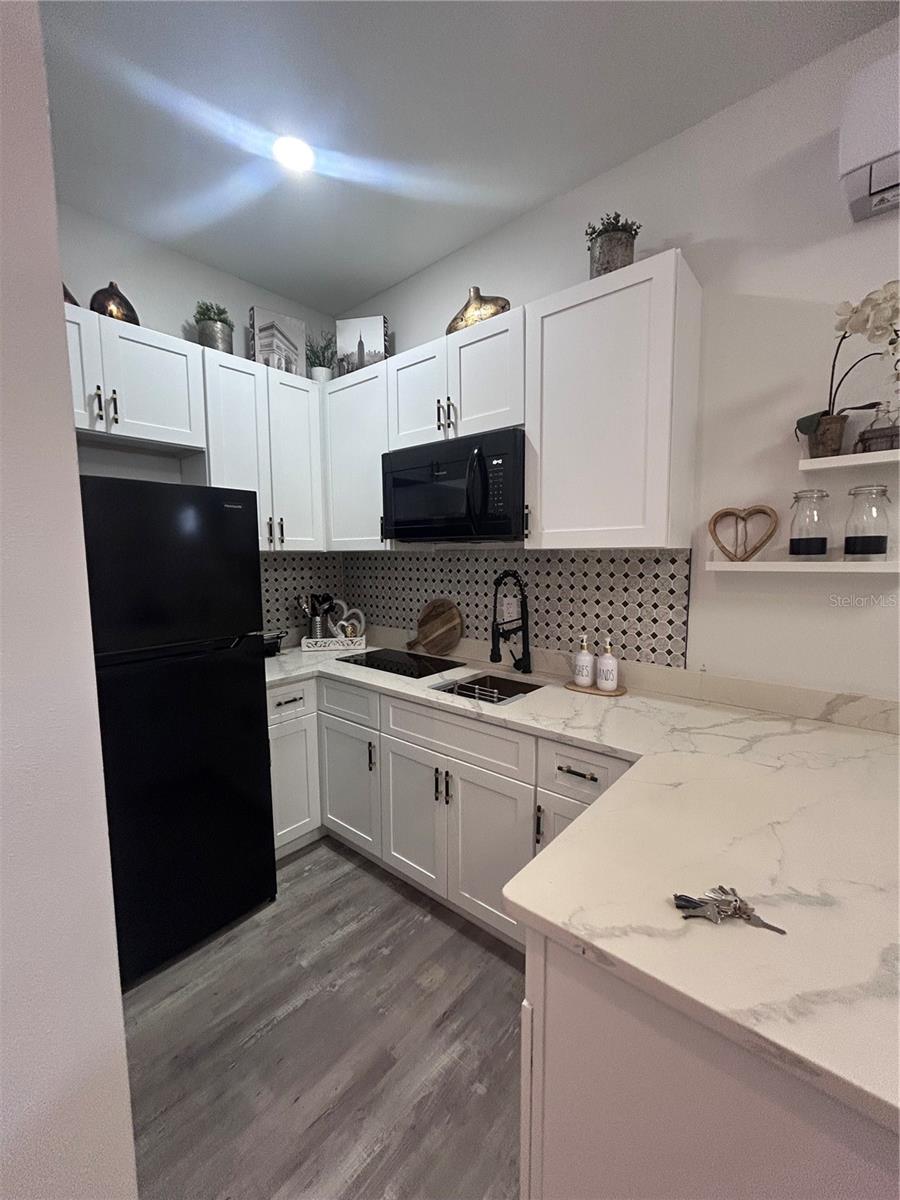 FORTUNE LAKES - Residential Lease