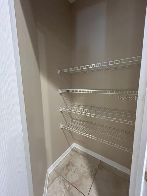 BUCKINGHAM ESTS - Residential Lease