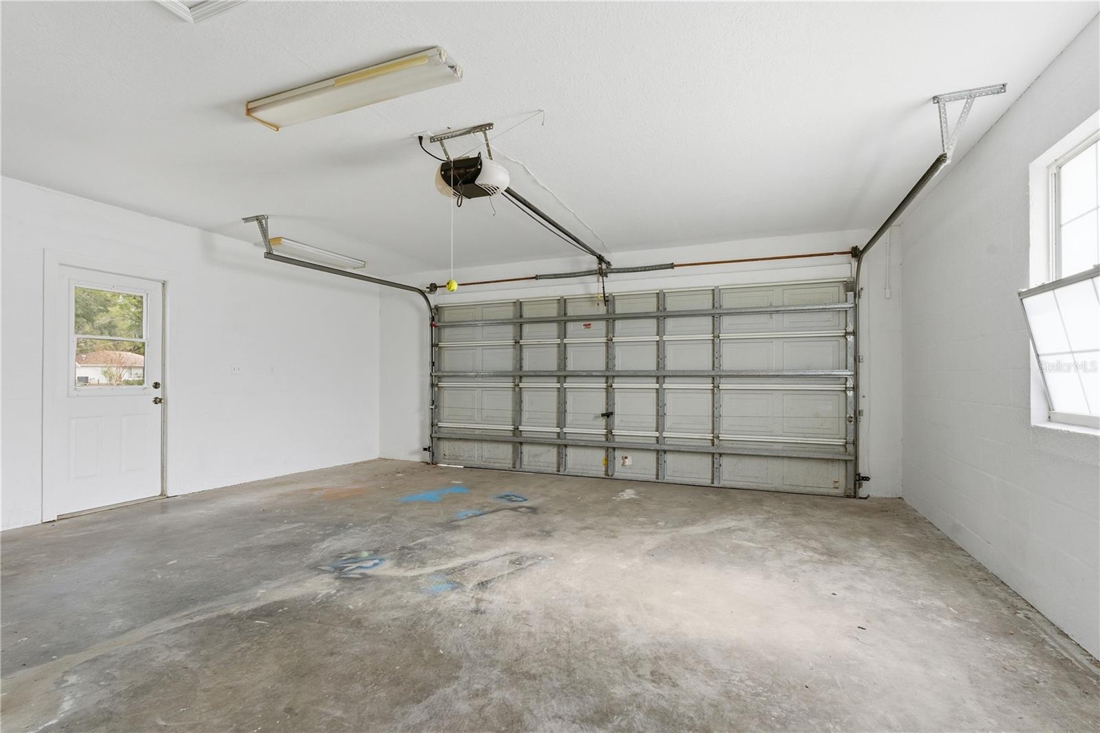 SILVER SPGS SHORES UN 24 - Residential