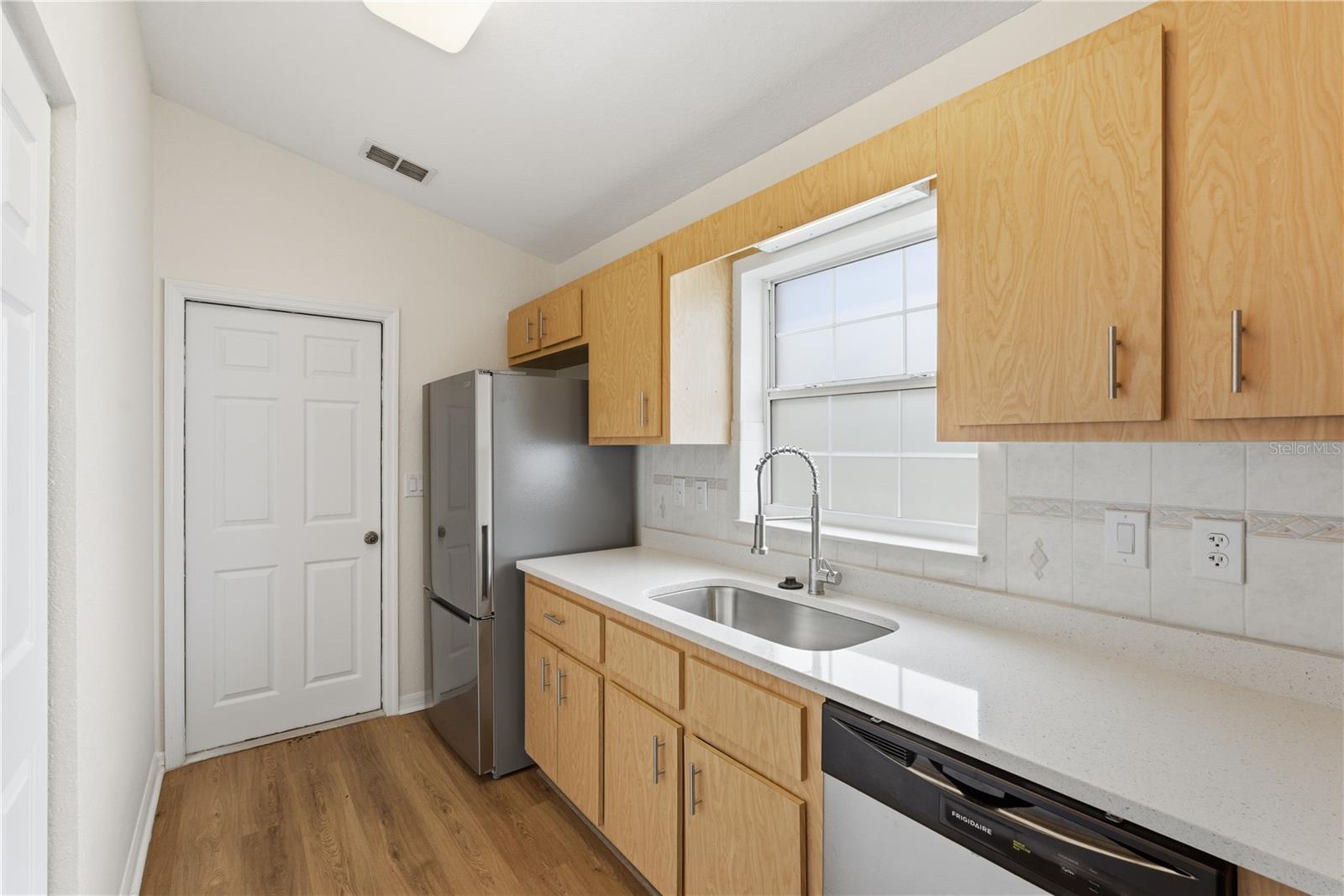 SILVER SPGS SHORES UN 24 - Residential