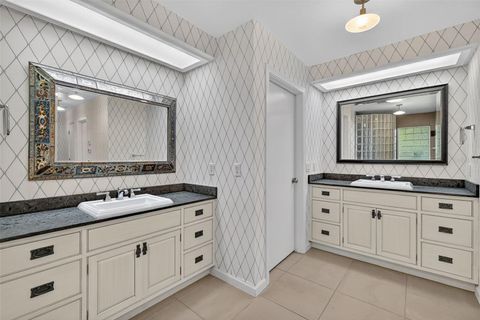 Tiny photo for 9345 Silver Lake Drive, Leesburg, FL 34788 (MLS # G5104943)