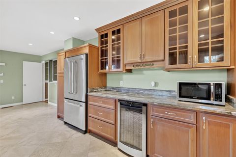 Tiny photo for 9345 Silver Lake Drive, Leesburg, FL 34788 (MLS # G5104943)