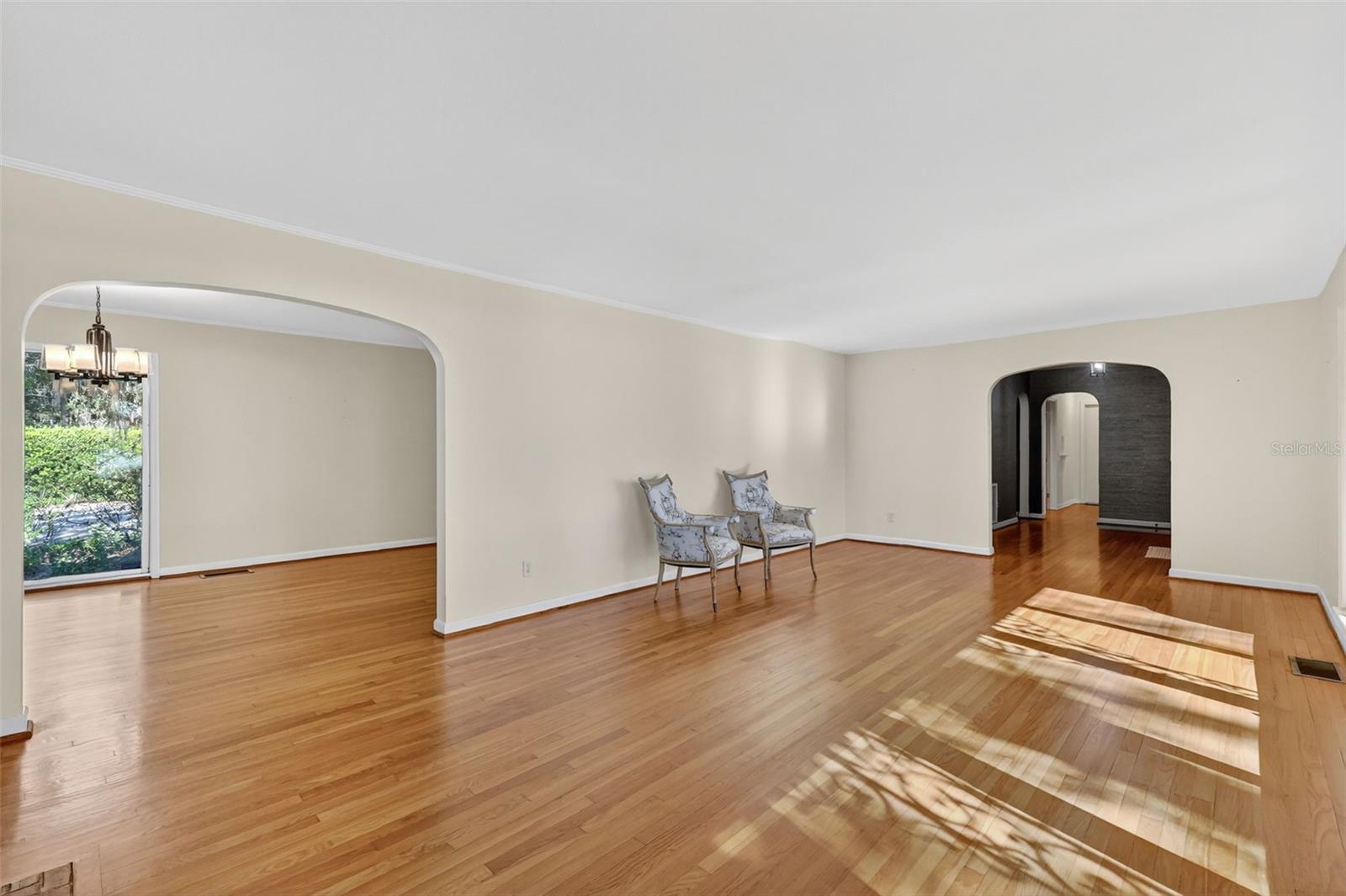 SILVER LAKE ESTATES SUB - Residential