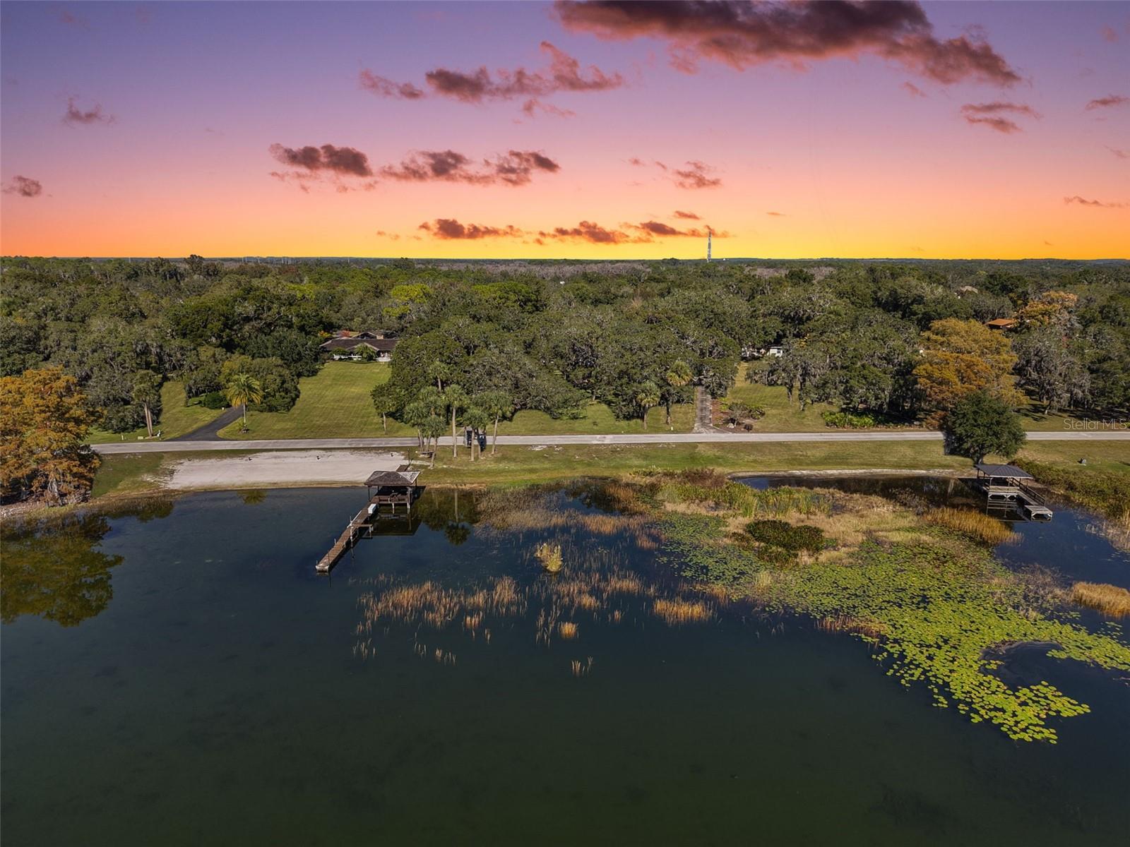 SILVER LAKE ESTATES SUB - Residential