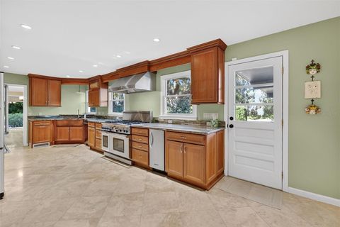 Tiny photo for 9345 Silver Lake Drive, Leesburg, FL 34788 (MLS # G5104943)