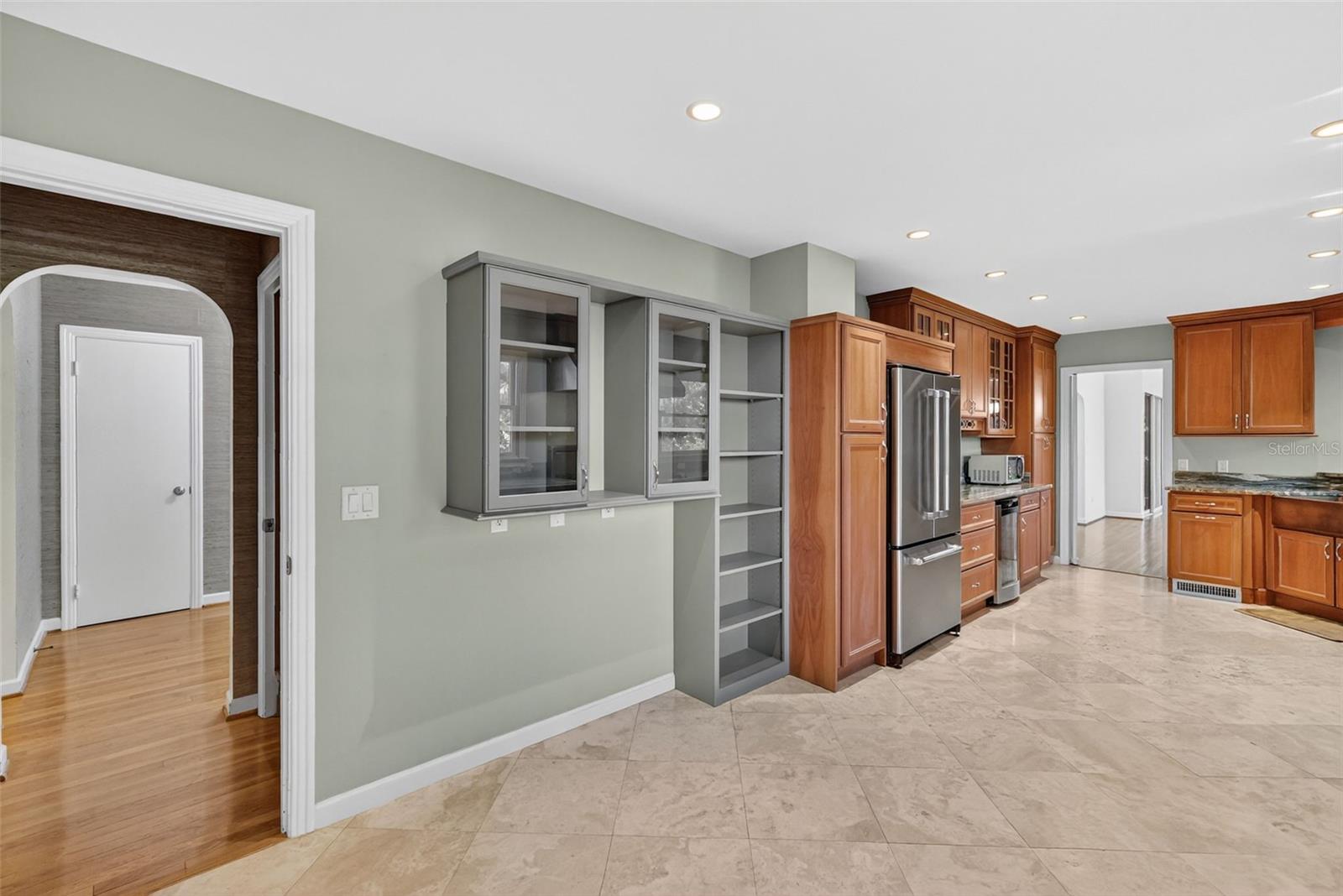 SILVER LAKE ESTATES SUB - Residential