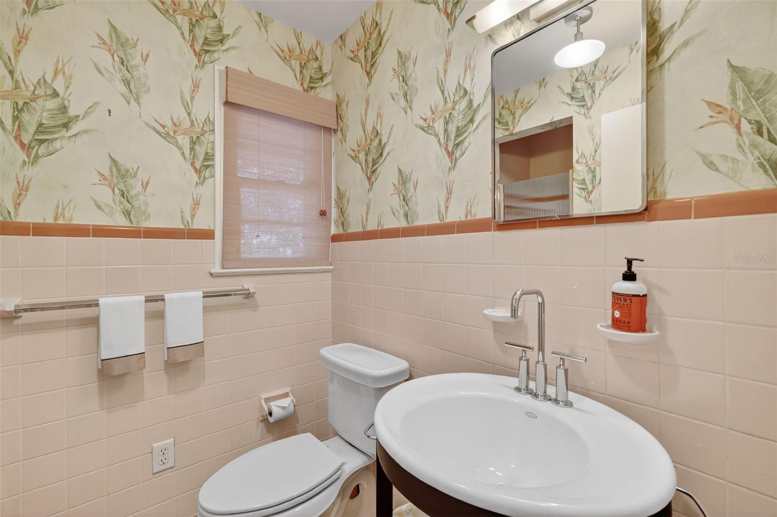 SILVER LAKE ESTATES SUB - Residential