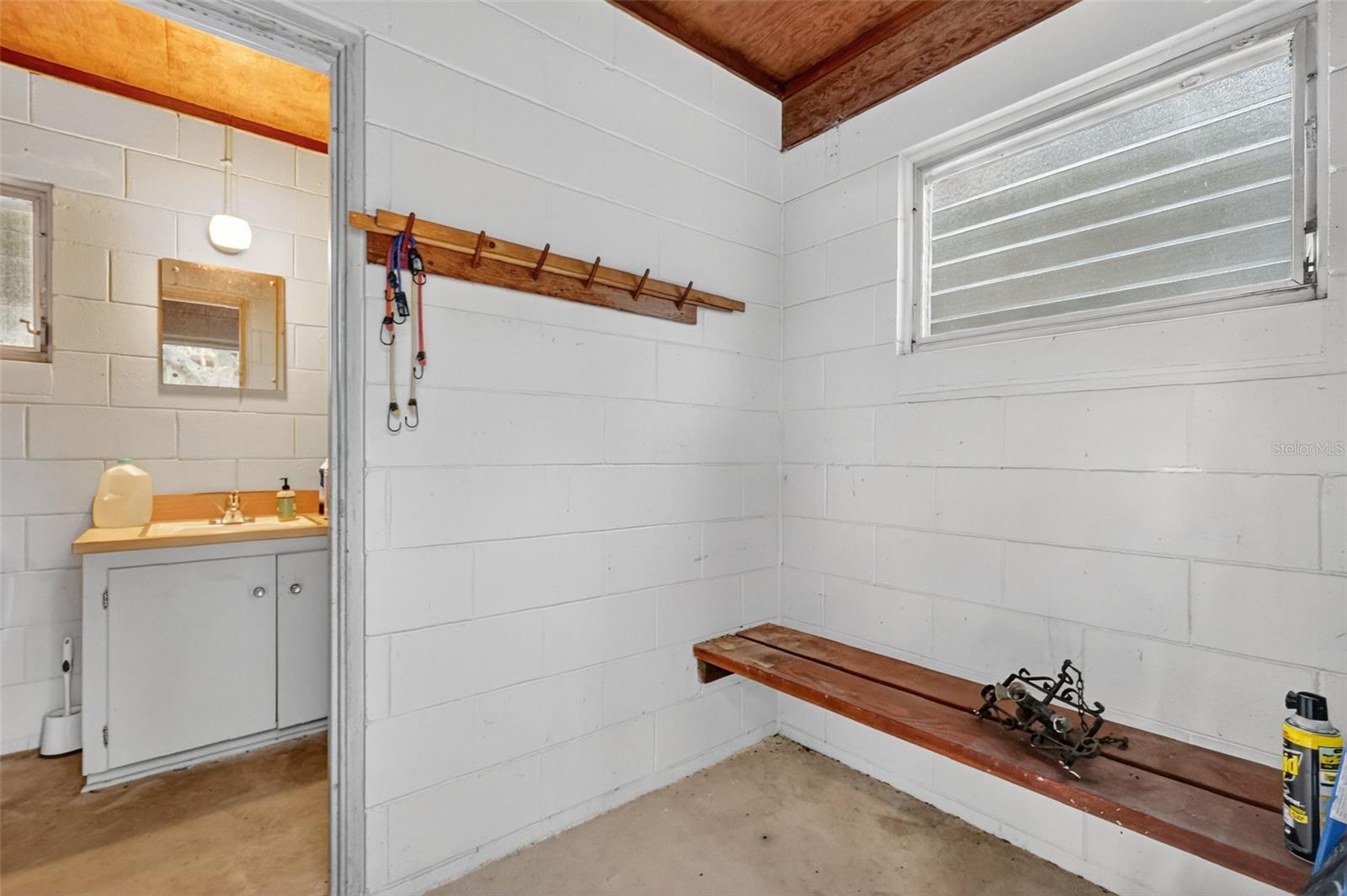 SILVER LAKE ESTATES SUB - Residential