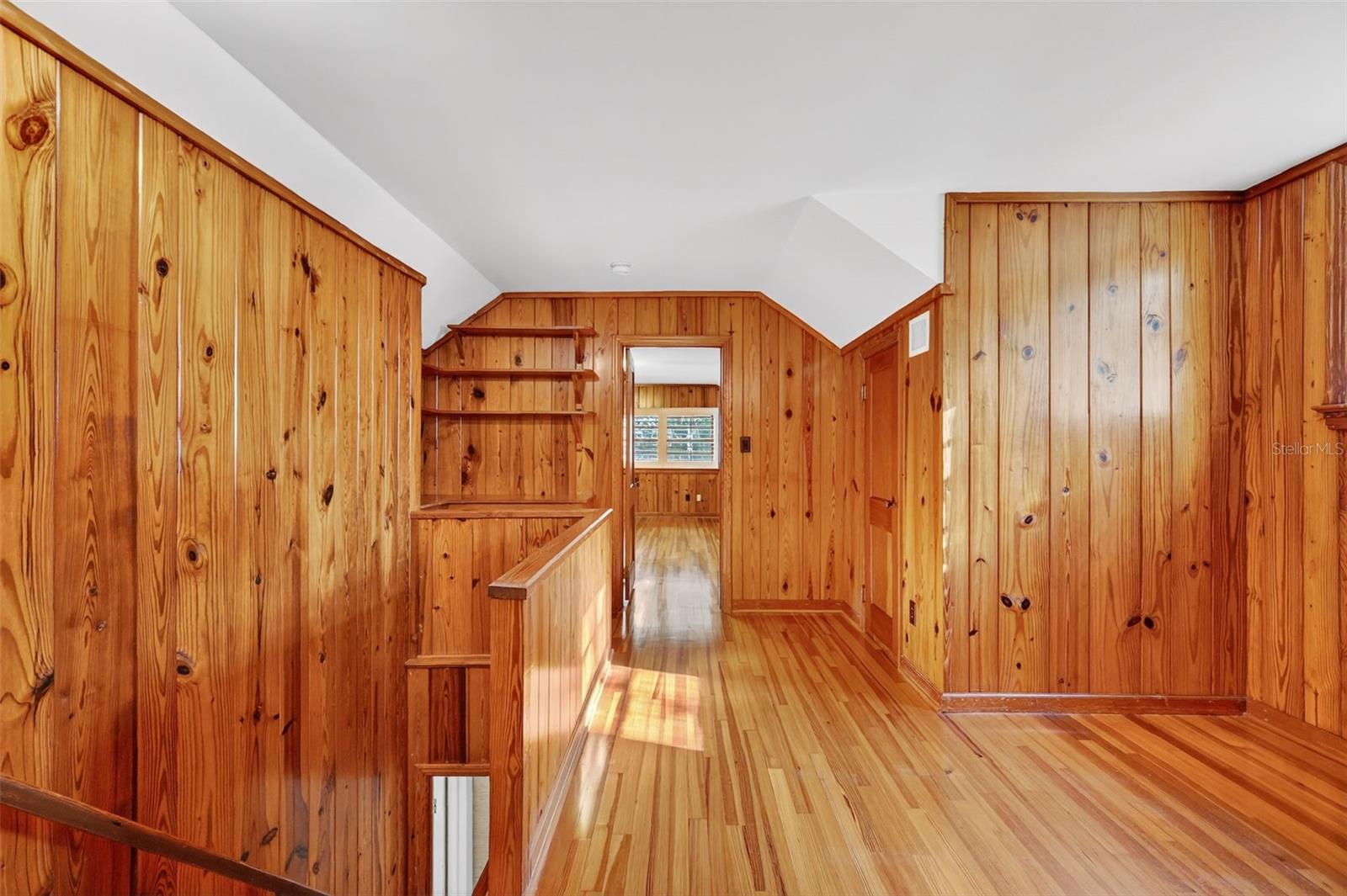 SILVER LAKE ESTATES SUB - Residential