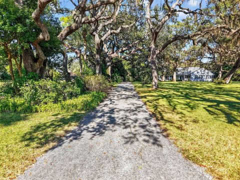 Tiny photo for 9345 Silver Lake Drive, Leesburg, FL 34788 (MLS # G5104943)