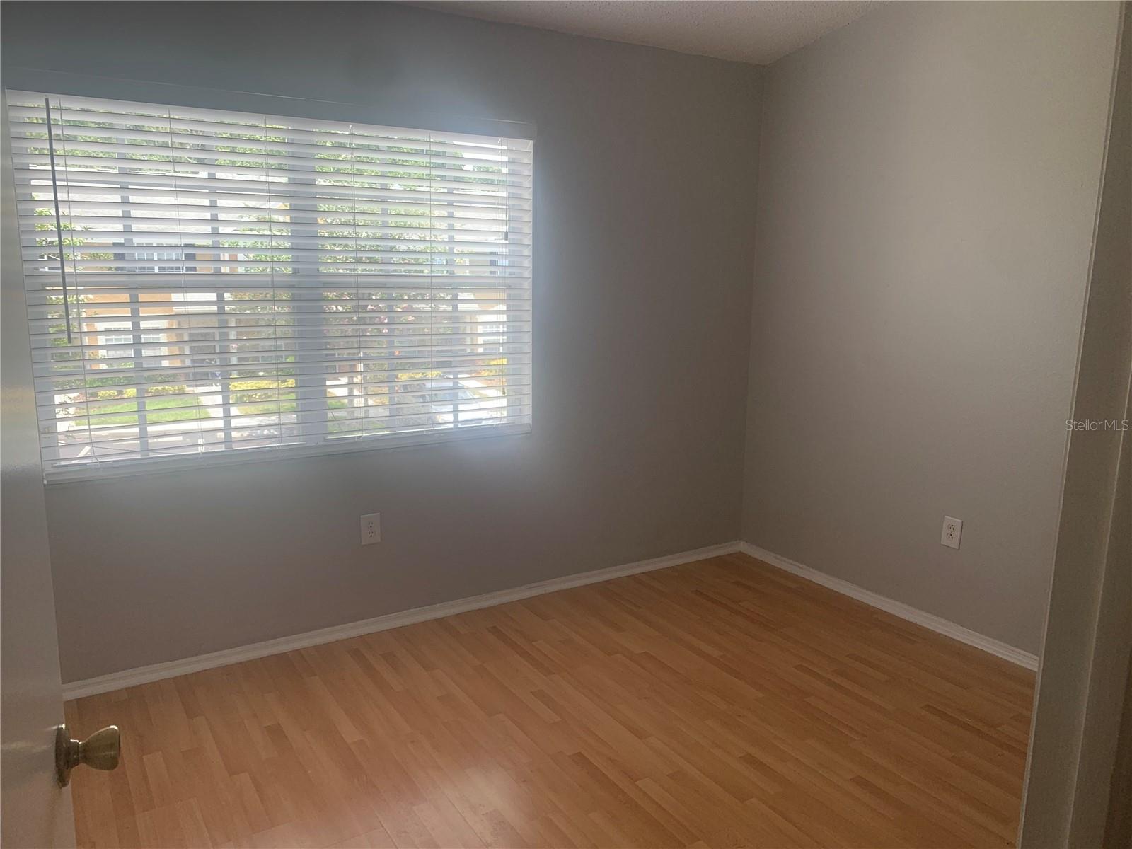 BERKELEY SQUARE - Residential Lease