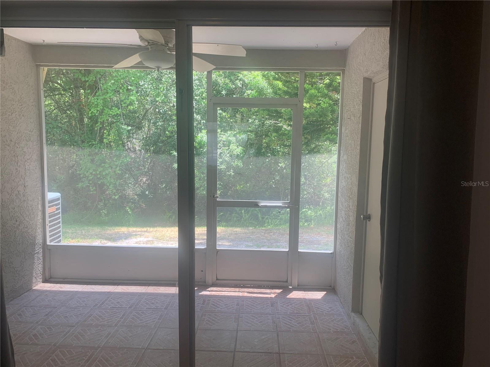 BERKELEY SQUARE - Residential Lease