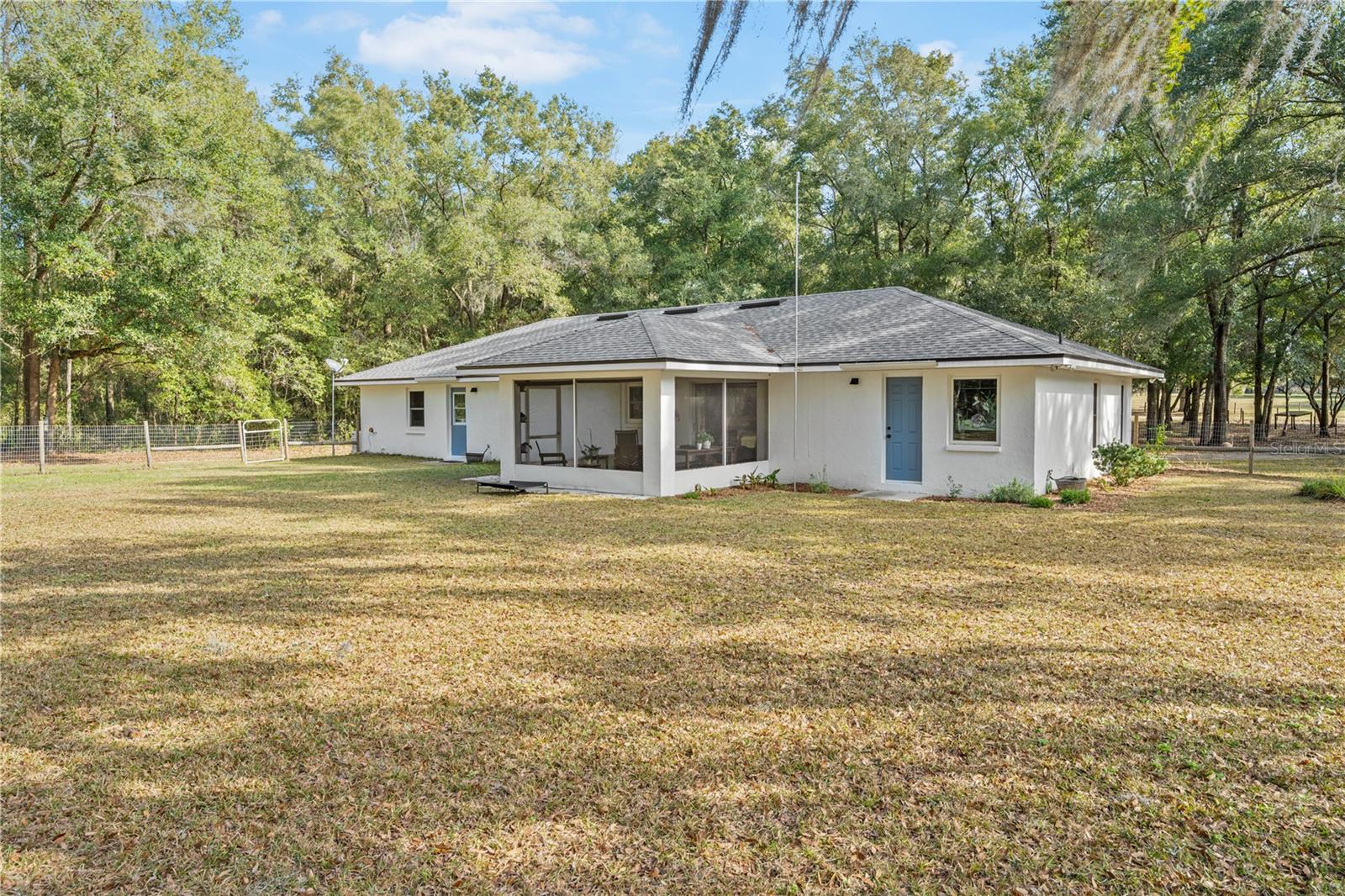 BAHIA FARMS - Residential