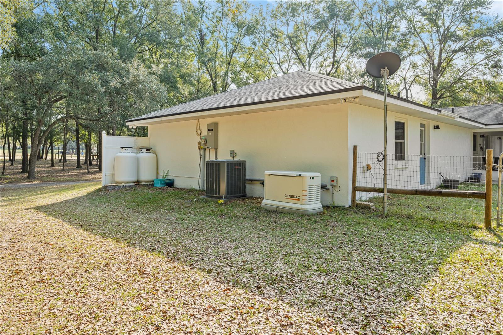 BAHIA FARMS - Residential