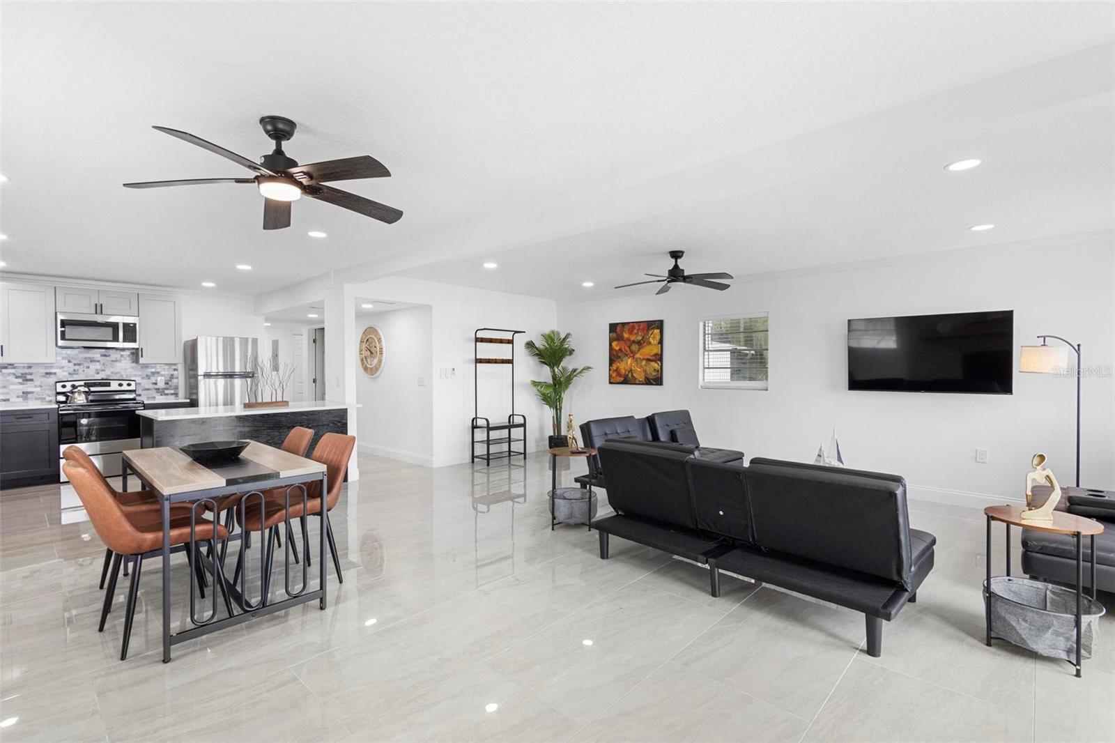 MINERAL SPRING PARK - Residential