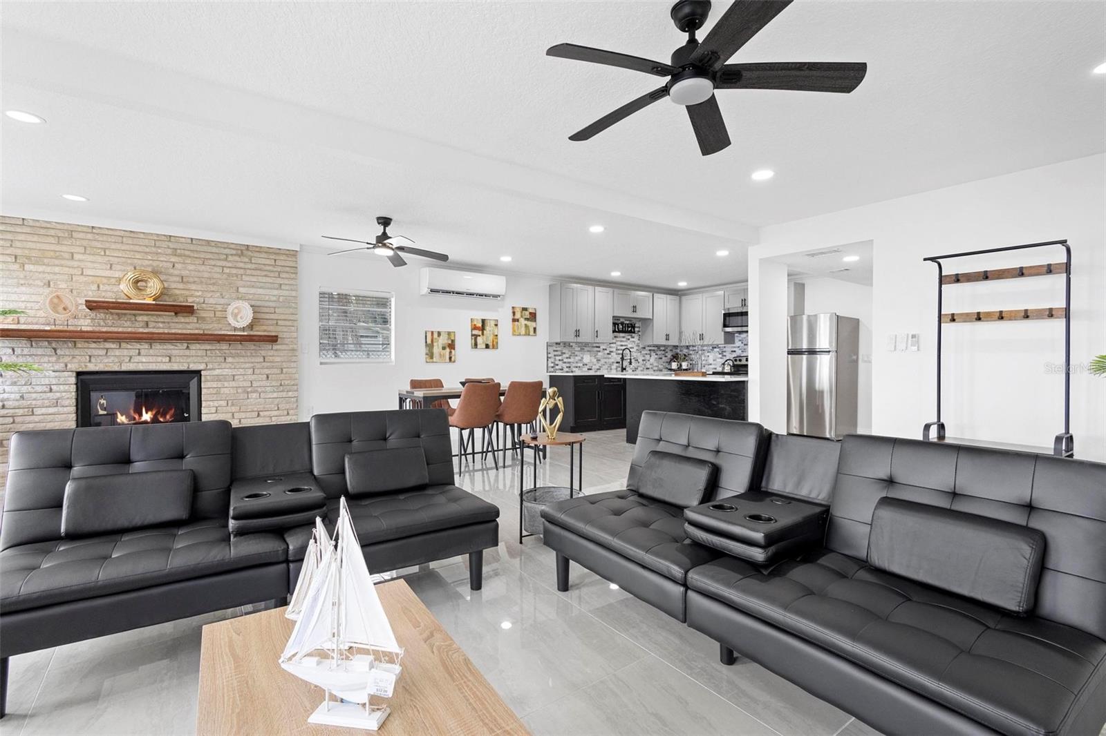 MINERAL SPRING PARK - Residential