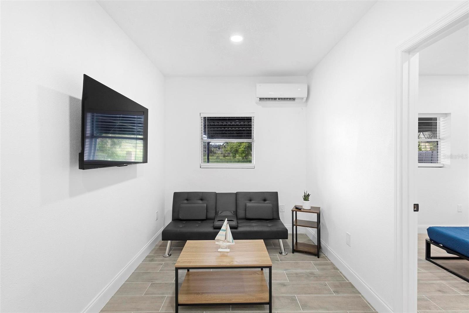 MINERAL SPRING PARK - Residential